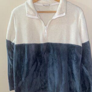 PULL OVER FLEECE TOP WOMEN'S GRAY AND WHITE XL WALLFLOWER
